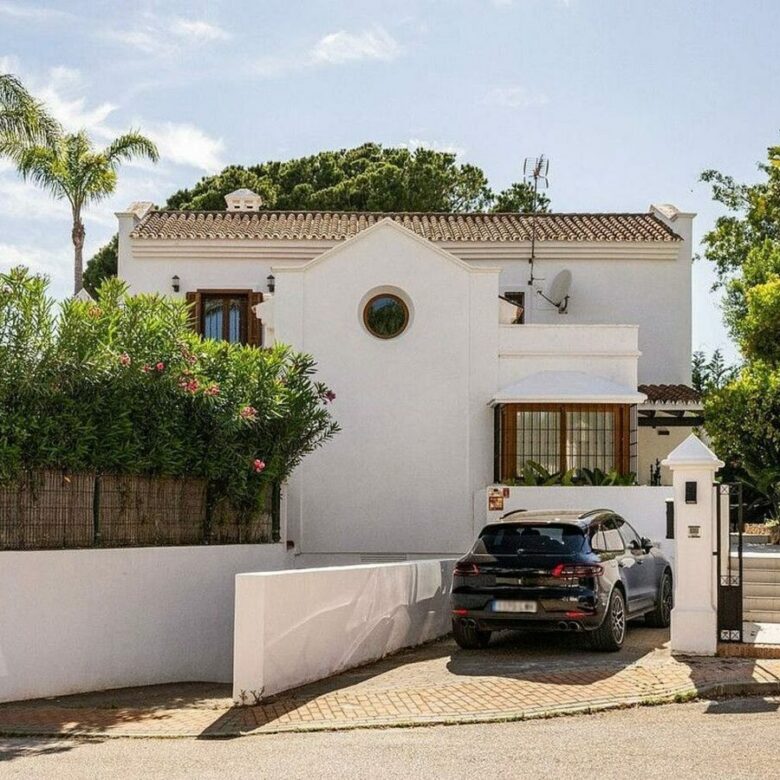 South facing family villa with private pool Rocio de Nagueles Golden Mile Marbella