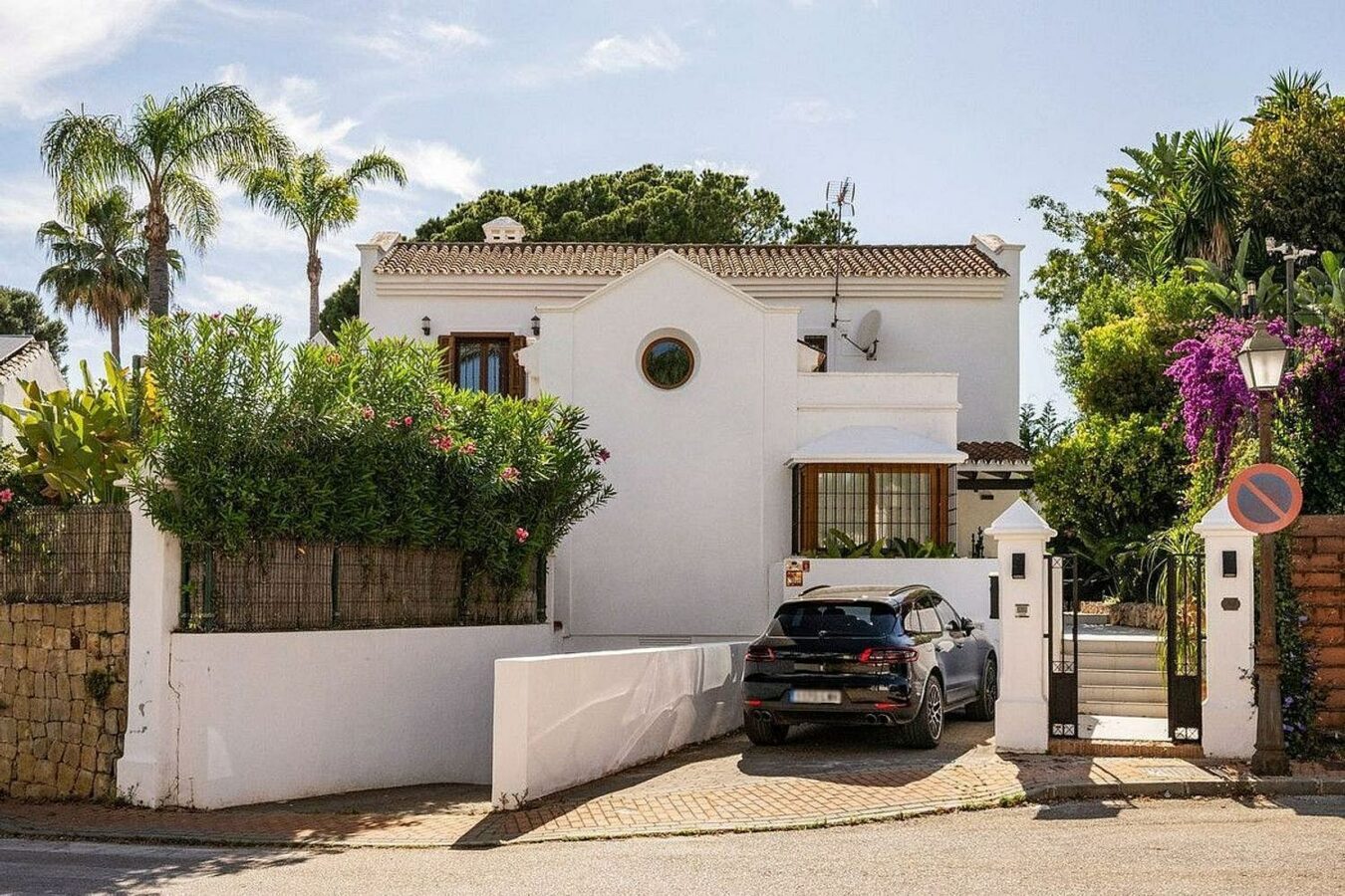 South facing family villa with private pool Rocio de Nagueles Golden Mile Marbella