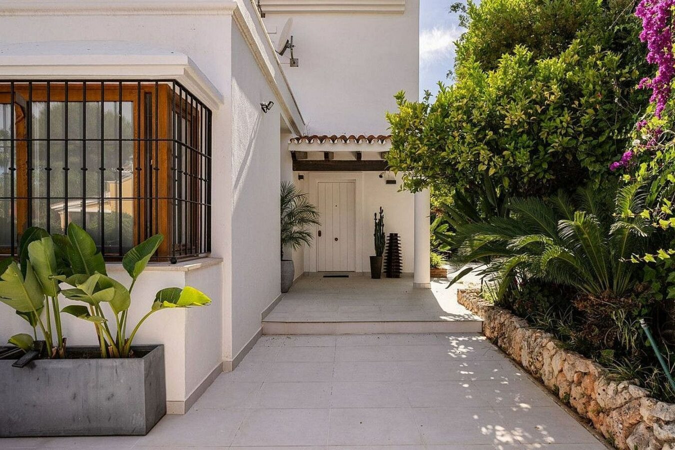 South facing family villa with private pool Rocio de Nagueles Golden Mile Marbella