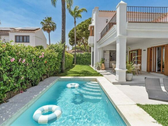 South facing family villa with private pool Rocio de Nagueles Golden Mile Marbella