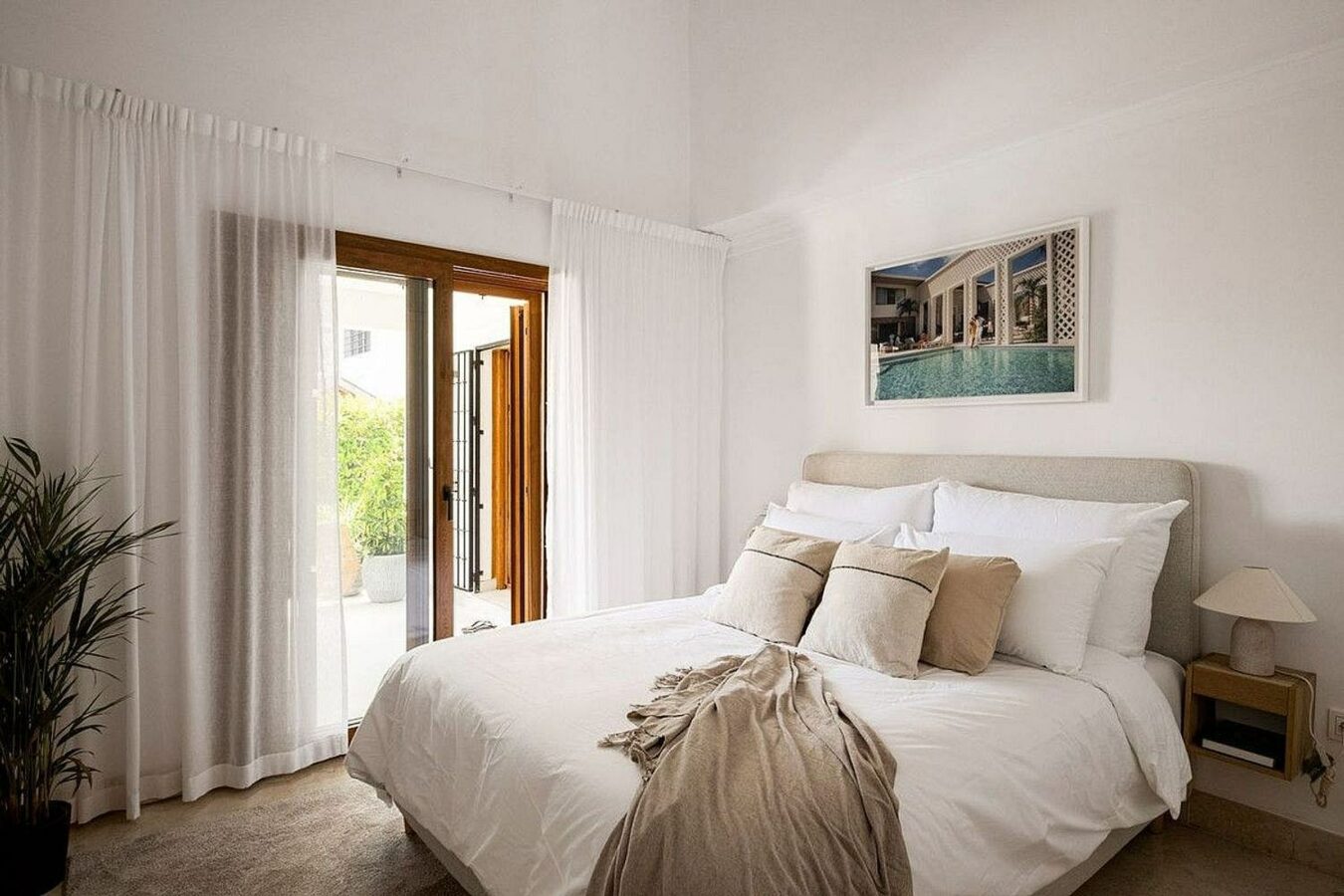 South facing family villa with private pool Rocio de Nagueles Golden Mile Marbella