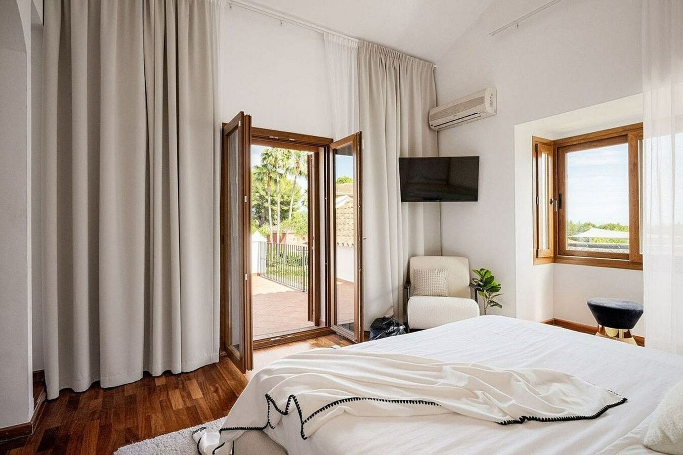 South facing family villa with private pool Rocio de Nagueles Golden Mile Marbella