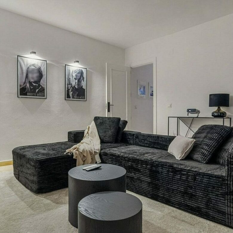 South facing family villa with private pool Rocio de Nagueles Golden Mile Marbella
