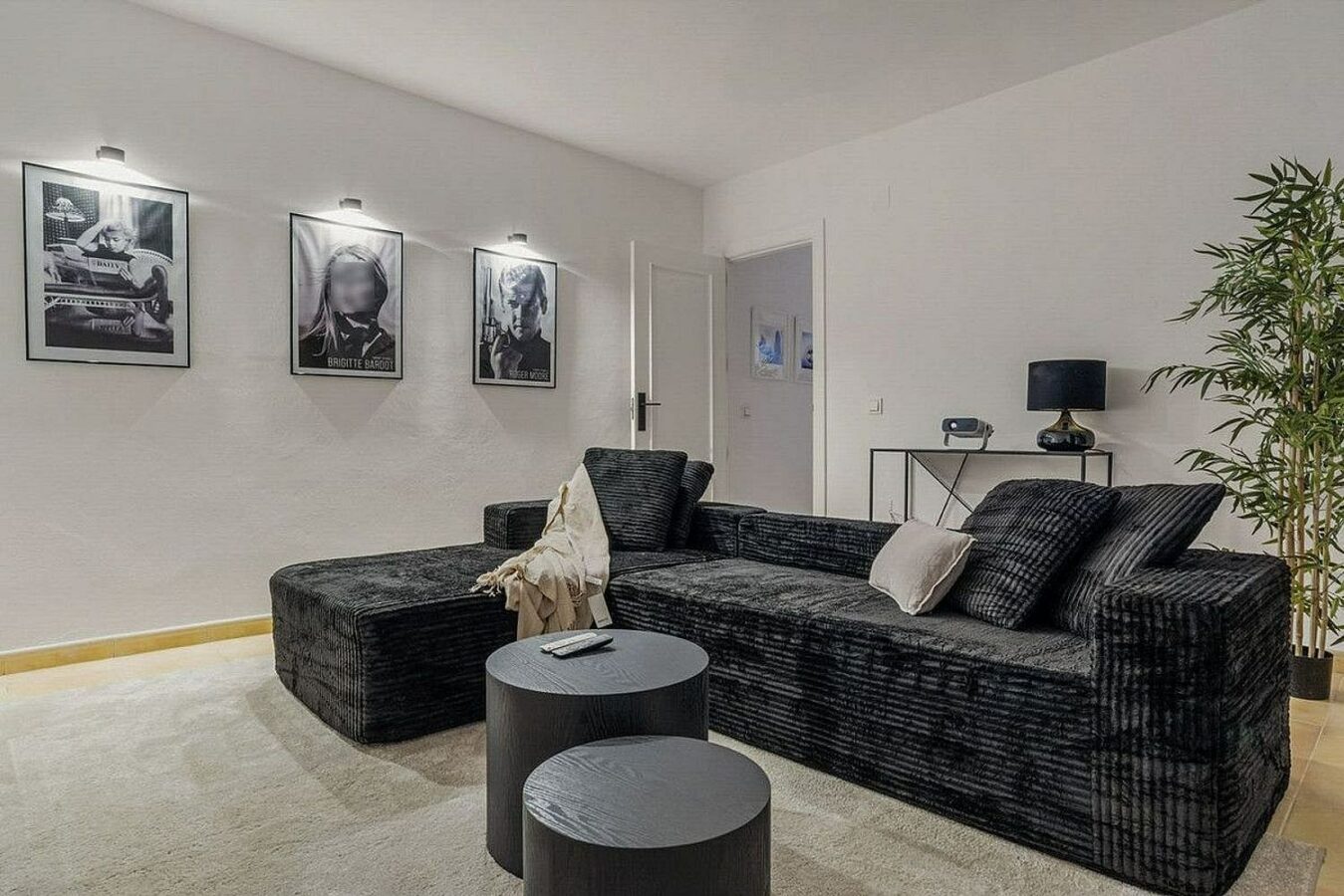 South facing family villa with private pool Rocio de Nagueles Golden Mile Marbella