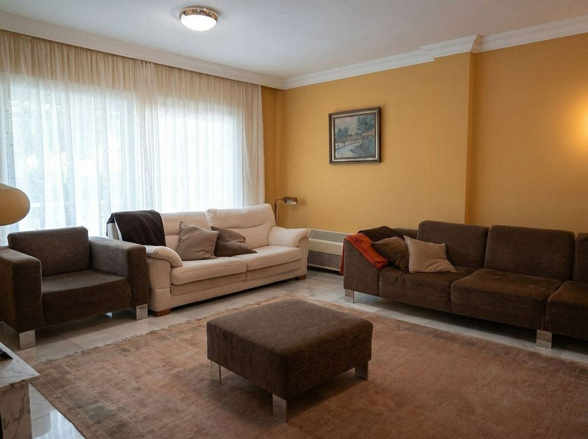 Spacious villa with large private plot Elviria Marbella