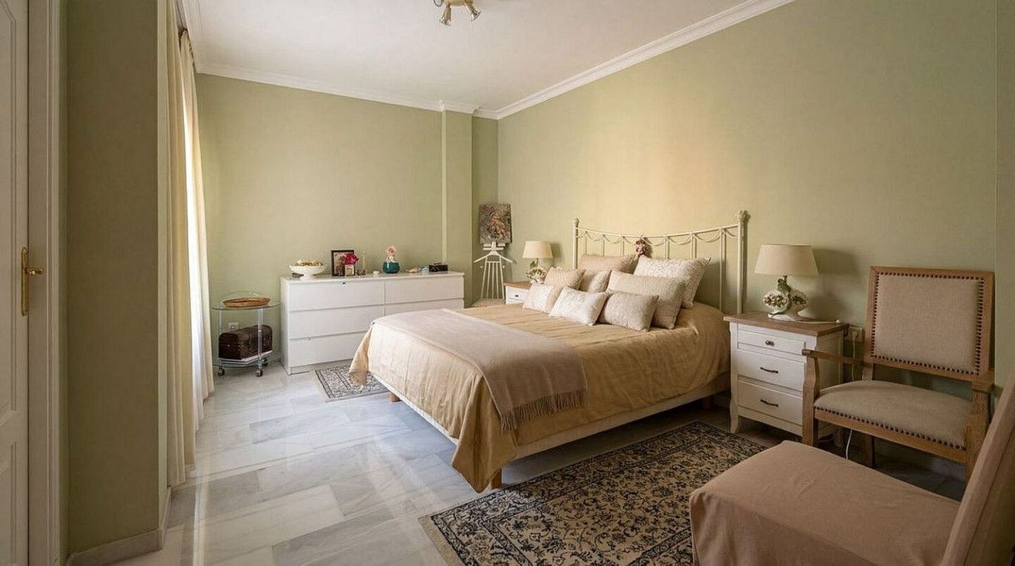 Spacious villa with large private plot Elviria Marbella