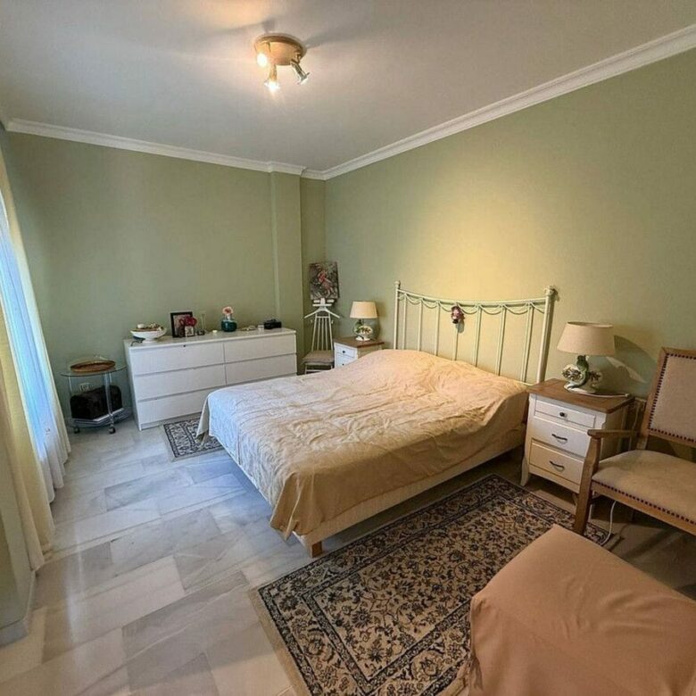 Spacious villa with large private plot Elviria Marbella