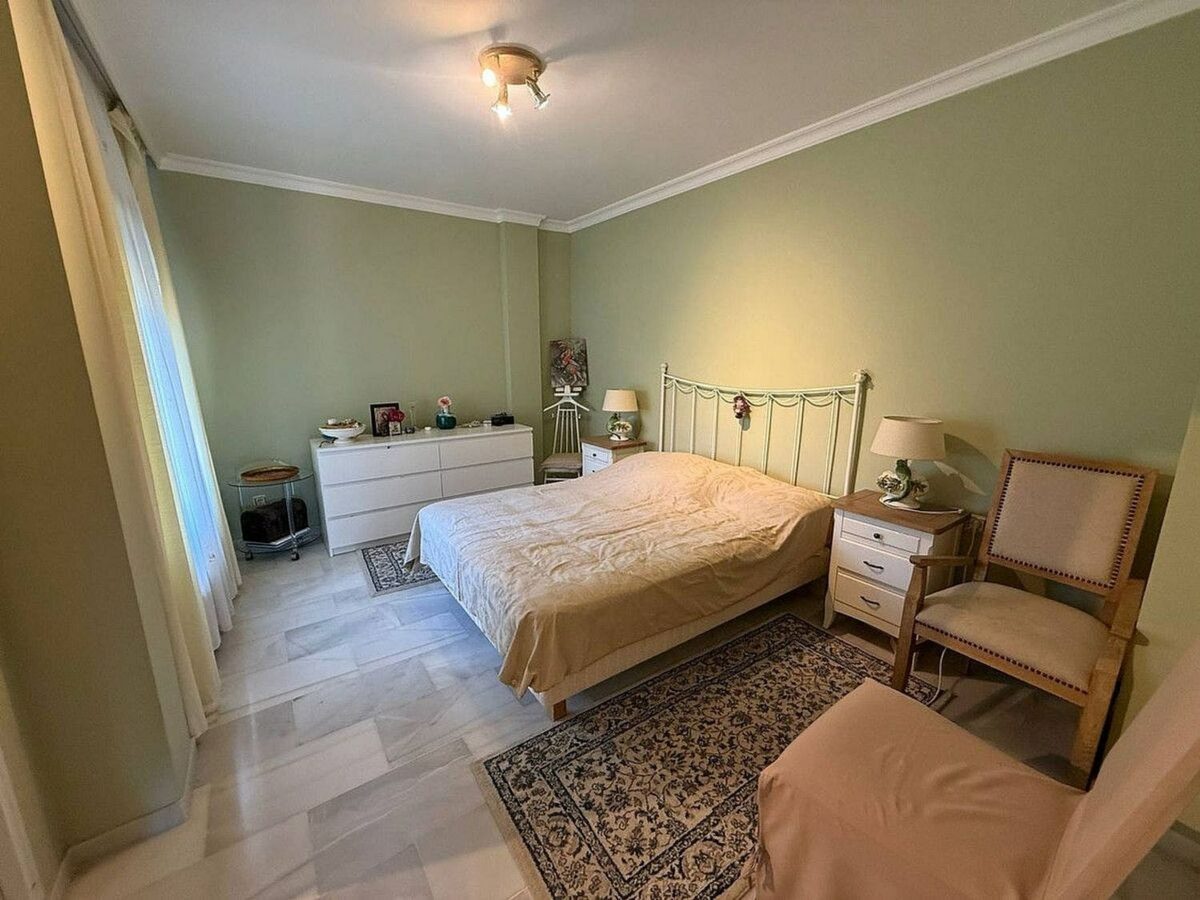 Spacious villa with large private plot Elviria Marbella