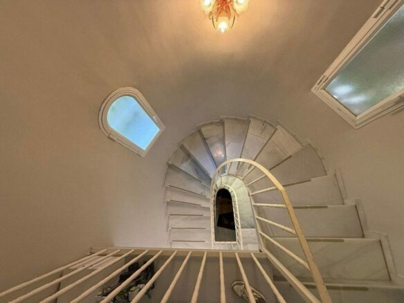 Spacious villa with large private plot Elviria Marbella