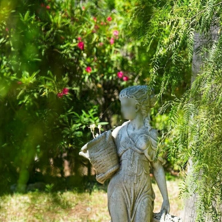 Spacious villa with large private plot Elviria Marbella