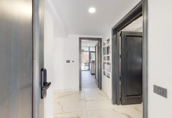 FOR SALE 🌟🏡 Fully Renovated Townhouse with Sea Views 🇪🇸 Sun Golf, Nueva Andalucía 🇪🇸