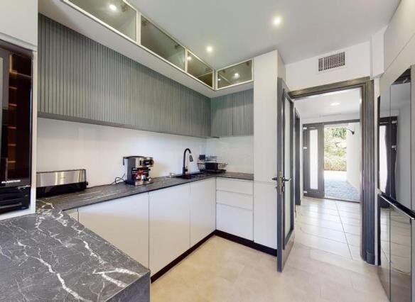 FOR SALE 🌟🏡 Fully Renovated Townhouse with Sea Views 🇪🇸 Sun Golf, Nueva Andalucía 🇪🇸