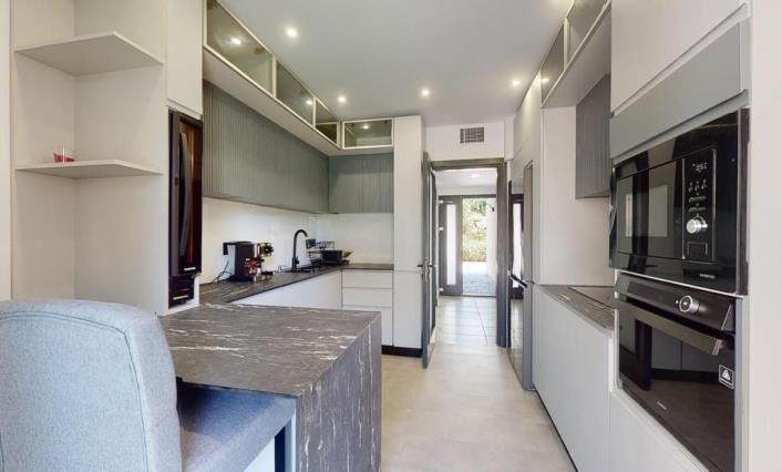 FOR SALE 🌟🏡 Fully Renovated Townhouse with Sea Views 🇪🇸 Sun Golf, Nueva Andalucía 🇪🇸