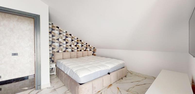 FOR SALE 🌟🏡 Fully Renovated Townhouse with Sea Views 🇪🇸 Sun Golf, Nueva Andalucía 🇪🇸