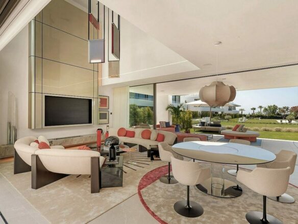 Ultramodern villa in gated community Golden Mile Marbella