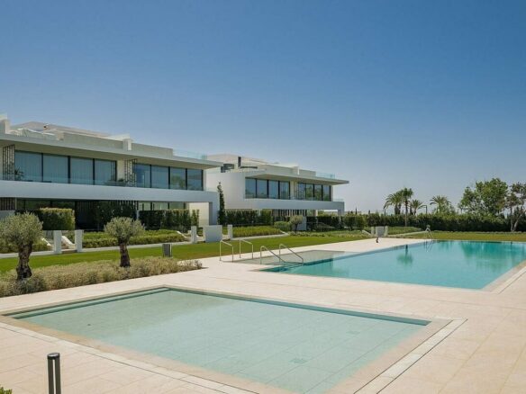 Ultramodern villa in gated community Golden Mile Marbella