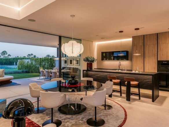 Ultramodern villa in gated community Golden Mile Marbella