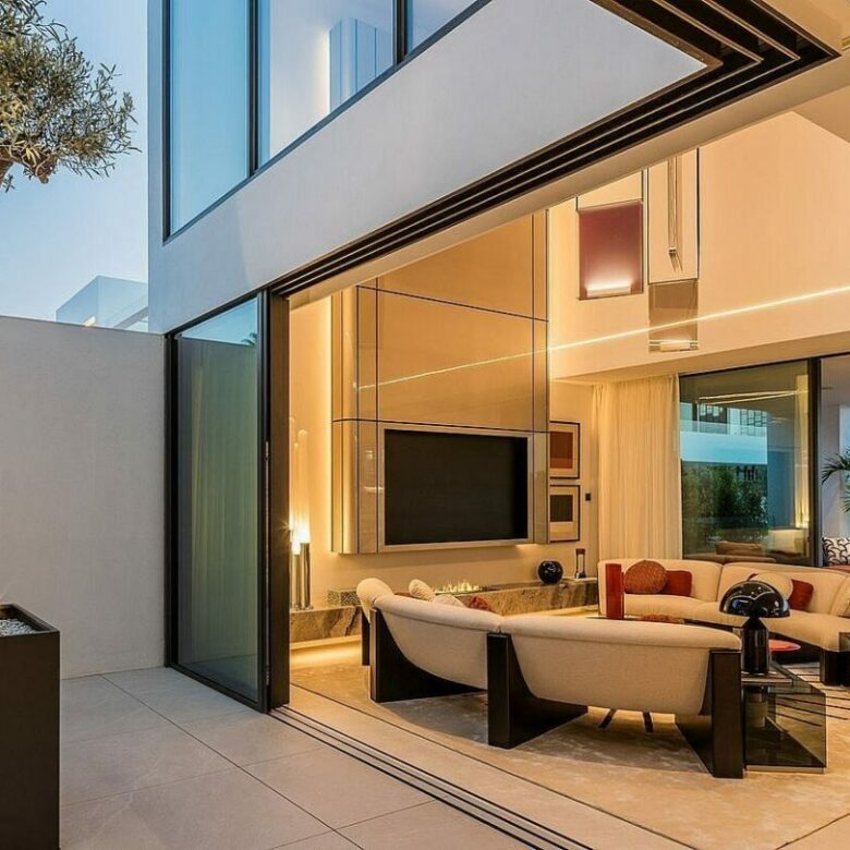 Ultramodern villa in gated community Golden Mile Marbella