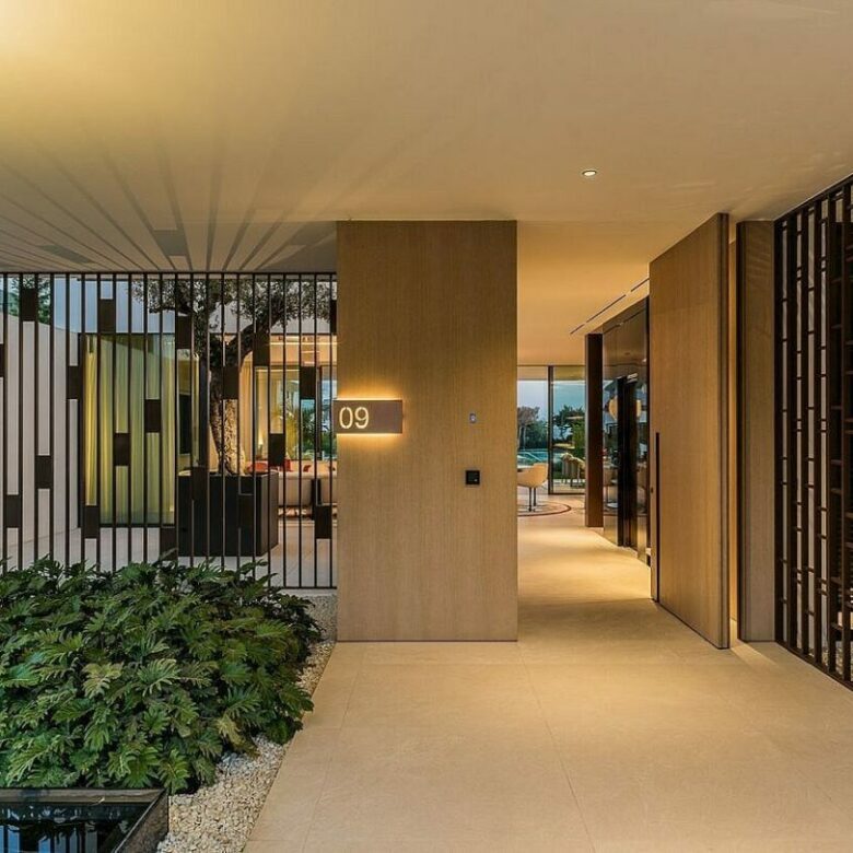 Ultramodern villa in gated community Golden Mile Marbella