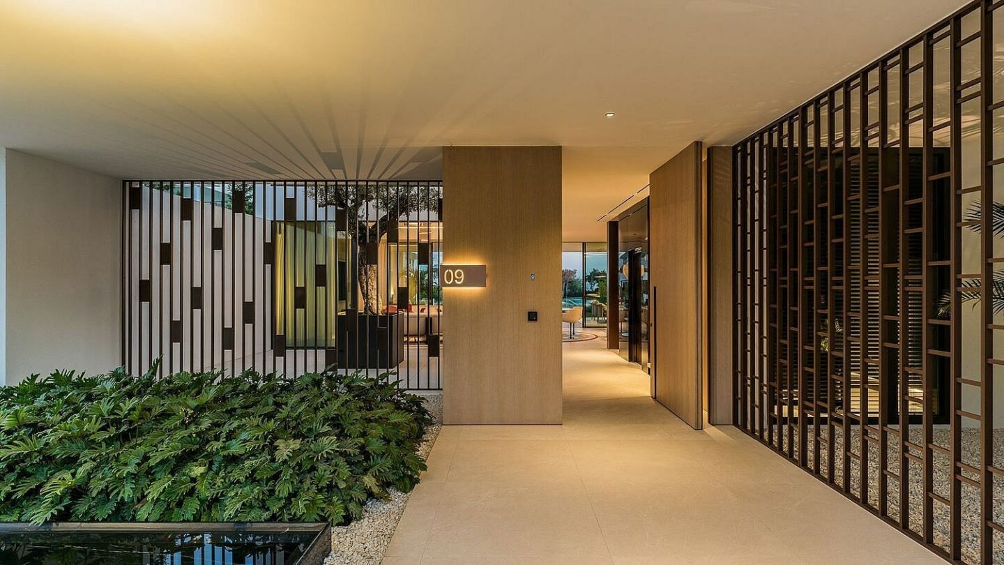 Ultramodern villa in gated community Golden Mile Marbella