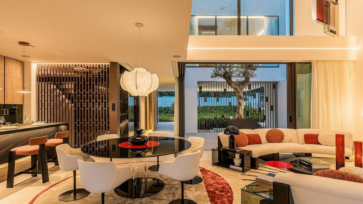 Ultramodern villa in gated community Golden Mile Marbella