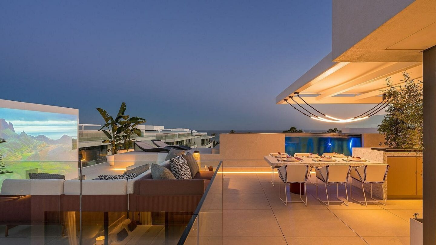 Ultramodern villa in gated community Golden Mile Marbella