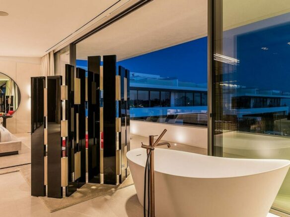Ultramodern villa in gated community Golden Mile Marbella