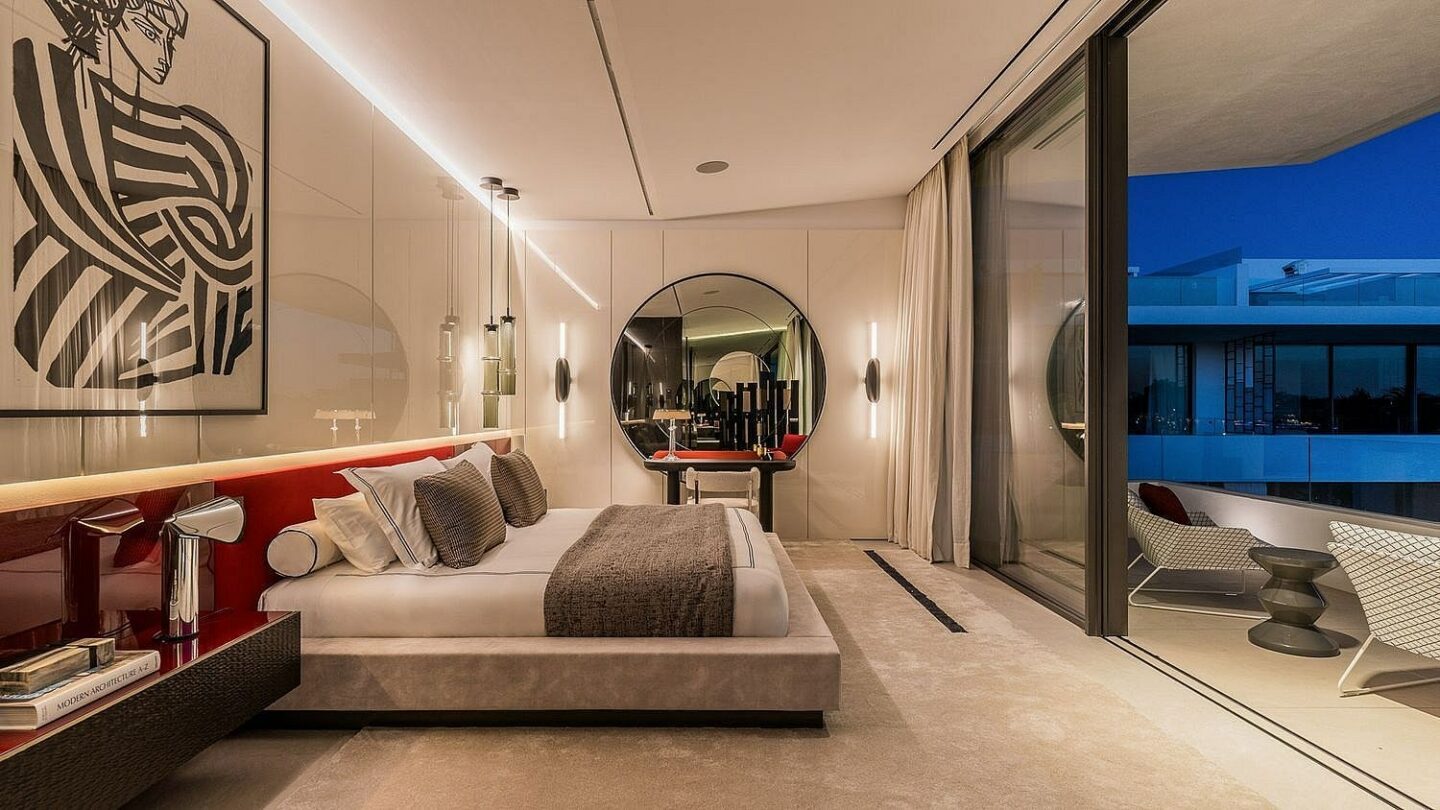 Ultramodern villa in gated community Golden Mile Marbella