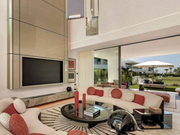 Ultramodern villa in gated community Golden Mile Marbella