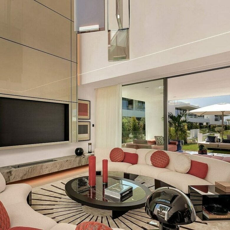 Ultramodern villa in gated community Golden Mile Marbella