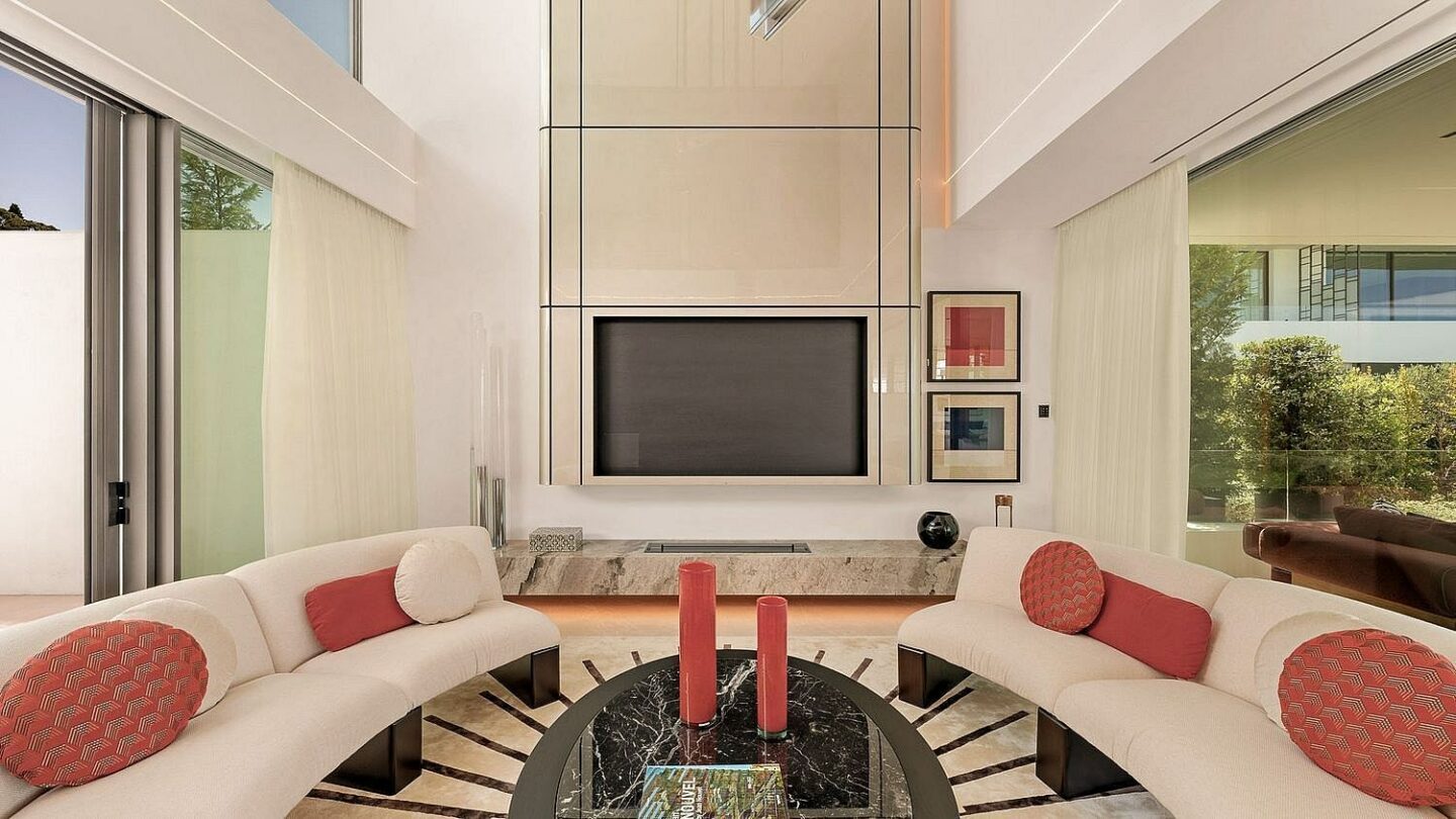 Ultramodern villa in gated community Golden Mile Marbella