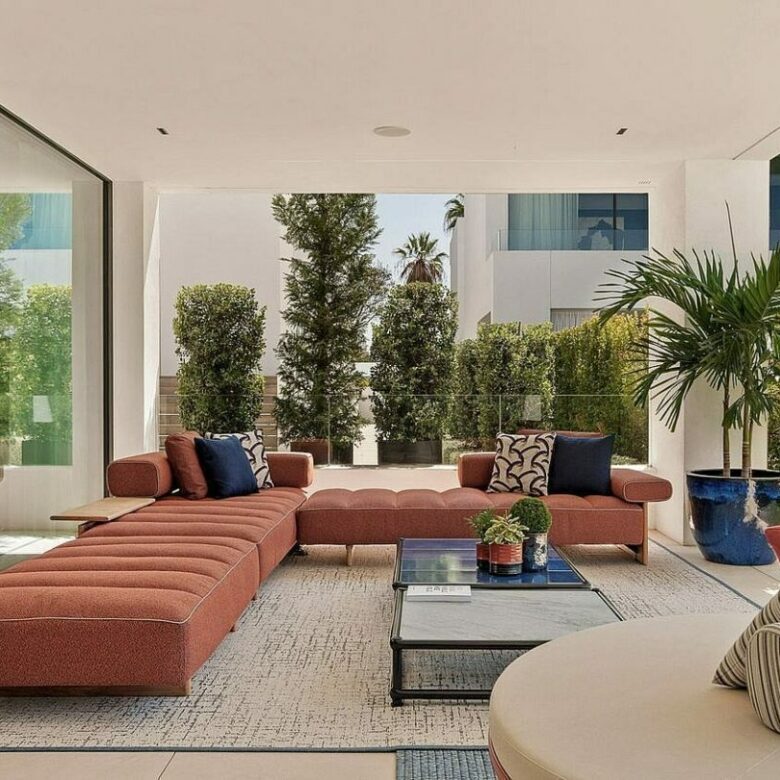 Ultramodern villa in gated community Golden Mile Marbella