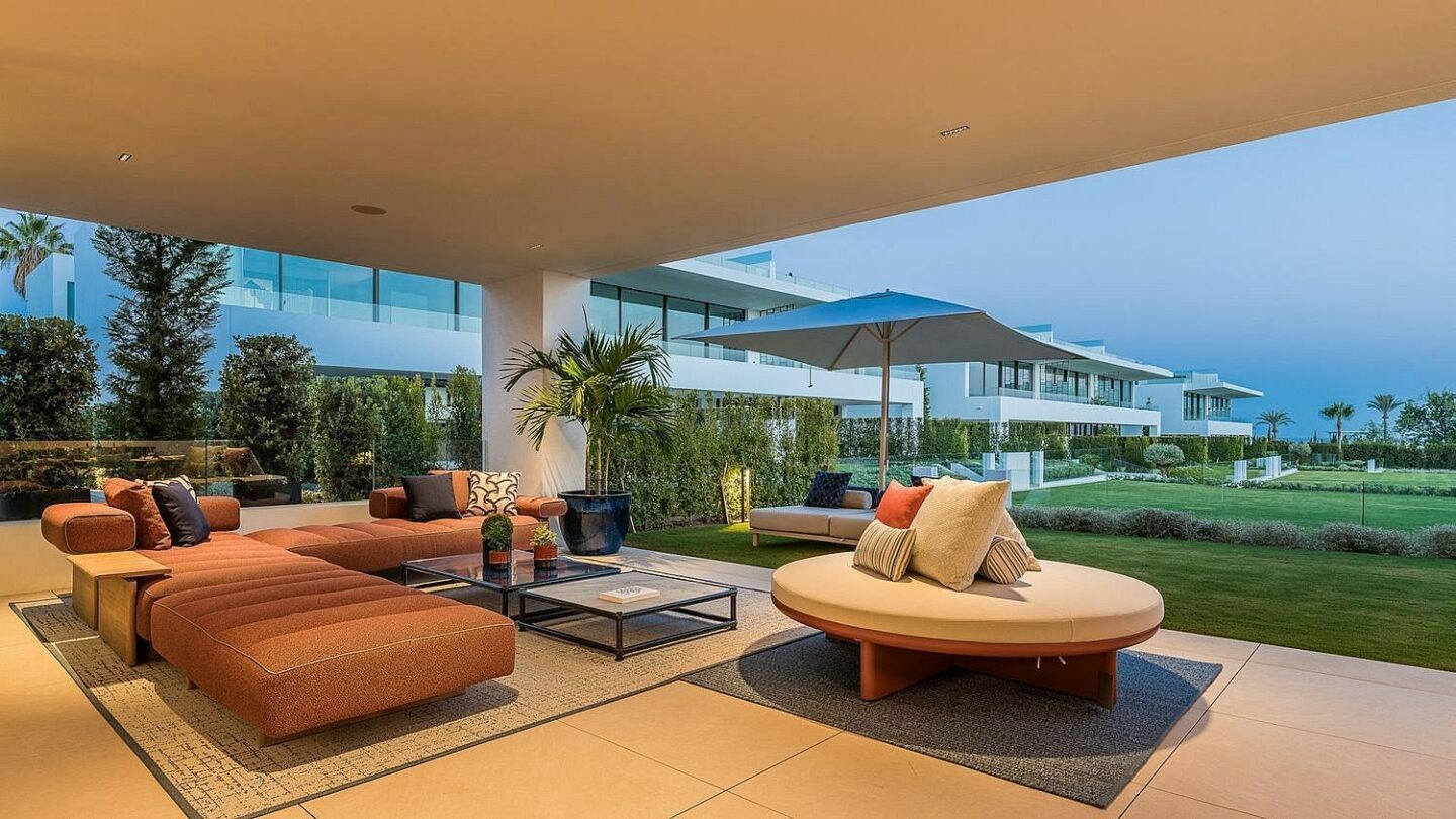 Ultramodern villa in gated community Golden Mile Marbella