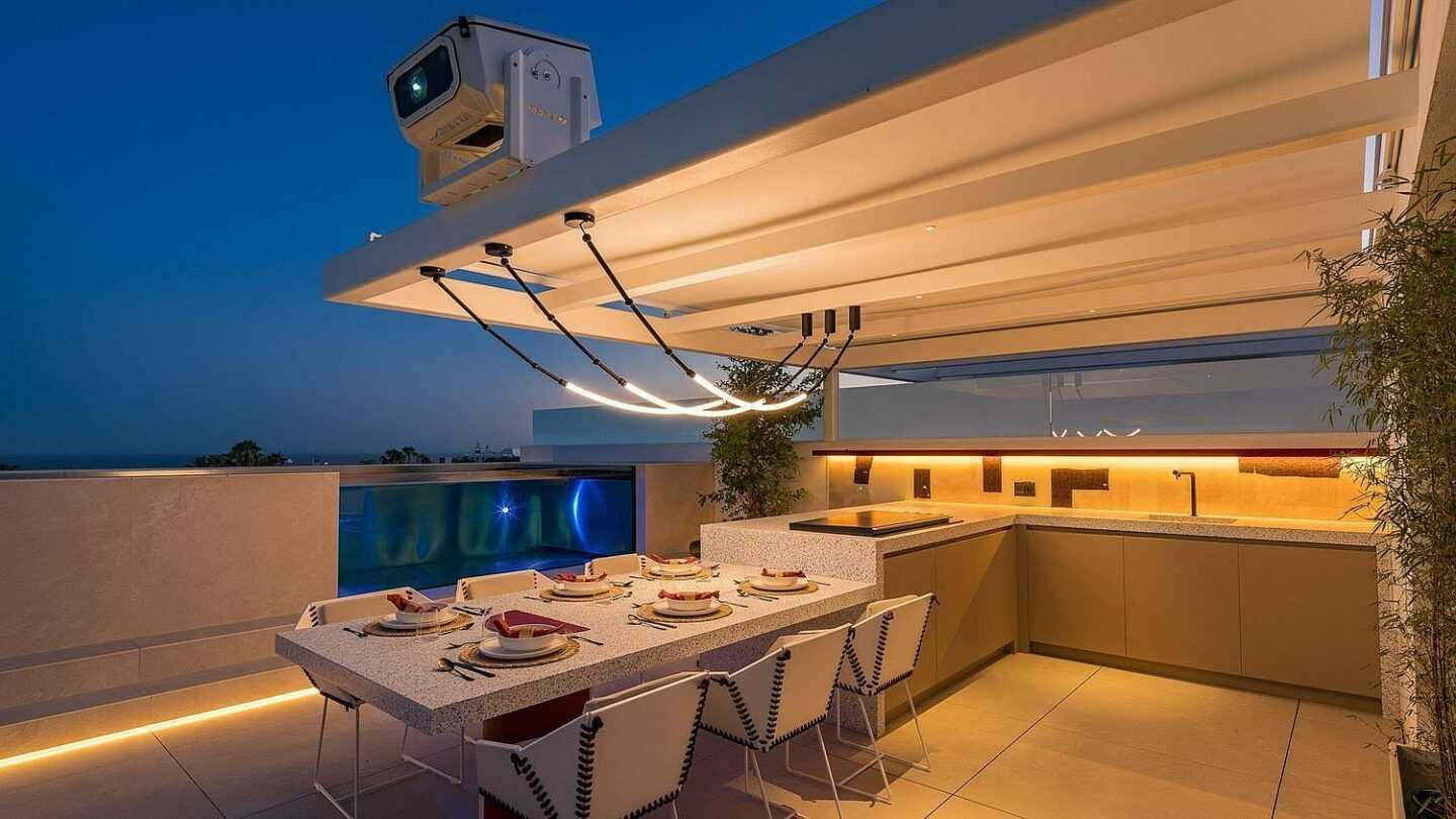 Ultramodern villa in gated community Golden Mile Marbella