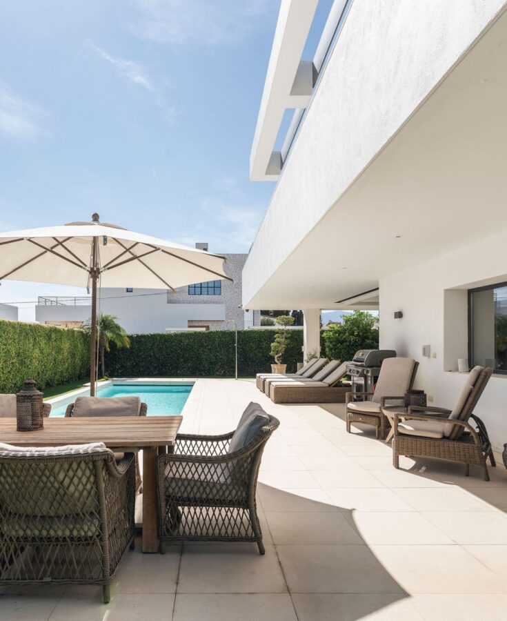 FOR SALE 🌟🏡 Modern Villa with Heated Pool near the Beach 🇪🇸 Linda Vista Baja, San Pedro de Alcántara 🇪🇸