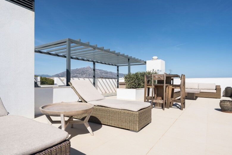 FOR SALE 🌟🏡 Modern Villa with Heated Pool near the Beach 🇪🇸 Linda Vista Baja, San Pedro de Alcántara 🇪🇸