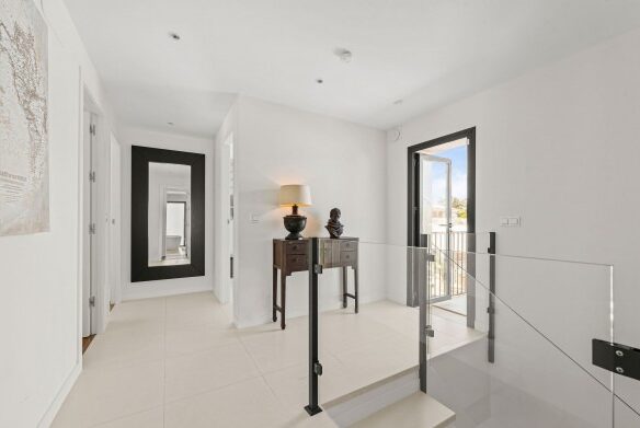 FOR SALE 🌟🏡 Modern Villa with Heated Pool near the Beach 🇪🇸 Linda Vista Baja, San Pedro de Alcántara 🇪🇸