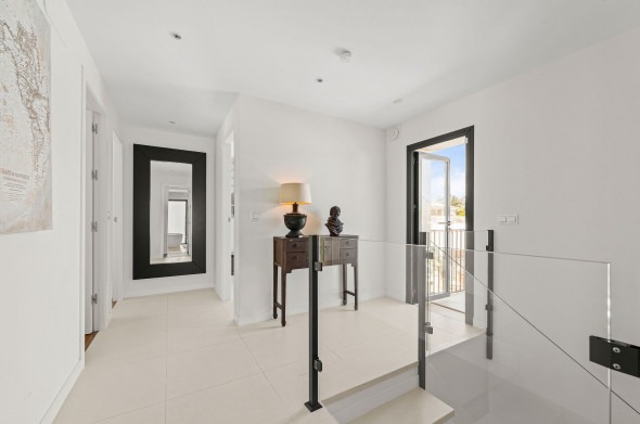 FOR SALE 🌟🏡 Modern Villa with Heated Pool near the Beach 🇪🇸 Linda Vista Baja, San Pedro de Alcántara 🇪🇸
