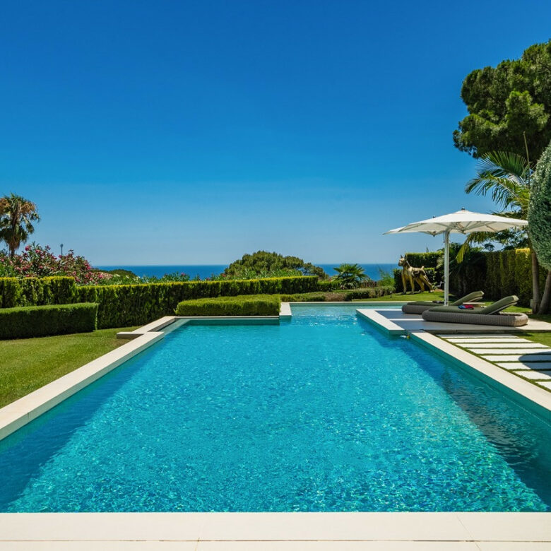 FOR SALE 🏡 Contemporary 5-Bedroom Villa with Panoramic Sea Views – Las Lomas del Marbella Club, Golden Mile, Marbella 🇪🇸