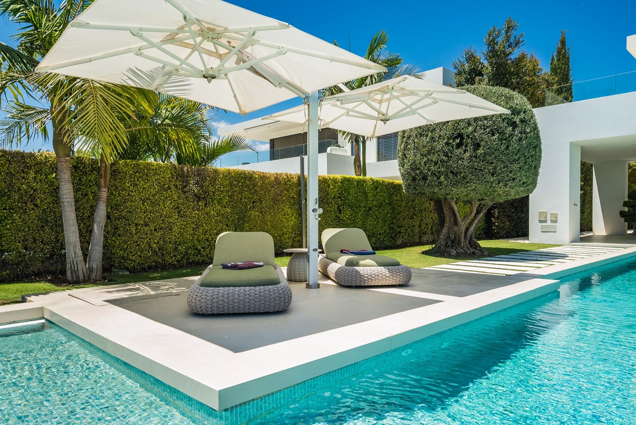 FOR SALE 🏡 Contemporary 5-Bedroom Villa with Panoramic Sea Views – Las Lomas del Marbella Club, Golden Mile, Marbella 🇪🇸