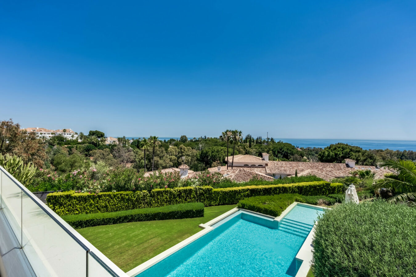 FOR SALE 🏡 Contemporary 5-Bedroom Villa with Panoramic Sea Views – Las Lomas del Marbella Club, Golden Mile, Marbella 🇪🇸