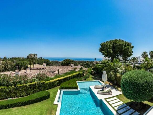 FOR SALE 🏡 Contemporary 5-Bedroom Villa with Panoramic Sea Views – Las Lomas del Marbella Club, Golden Mile, Marbella 🇪🇸