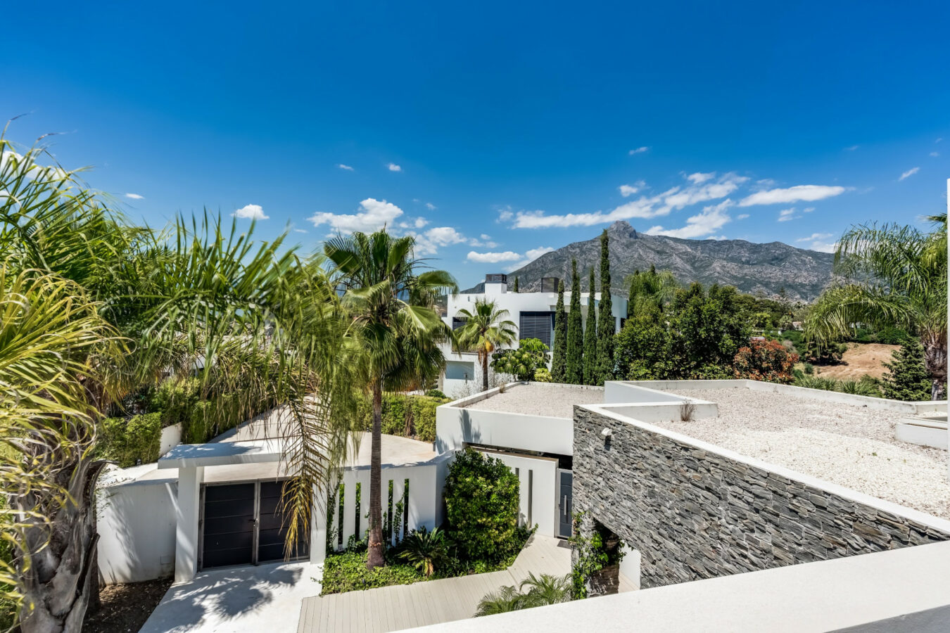 FOR SALE 🏡 Contemporary 5-Bedroom Villa with Panoramic Sea Views – Las Lomas del Marbella Club, Golden Mile, Marbella 🇪🇸