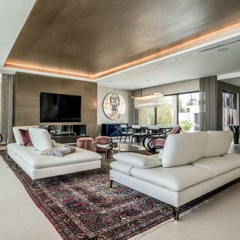 FOR SALE 🏡 Contemporary 5-Bedroom Villa with Panoramic Sea Views – Las Lomas del Marbella Club, Golden Mile, Marbella 🇪🇸