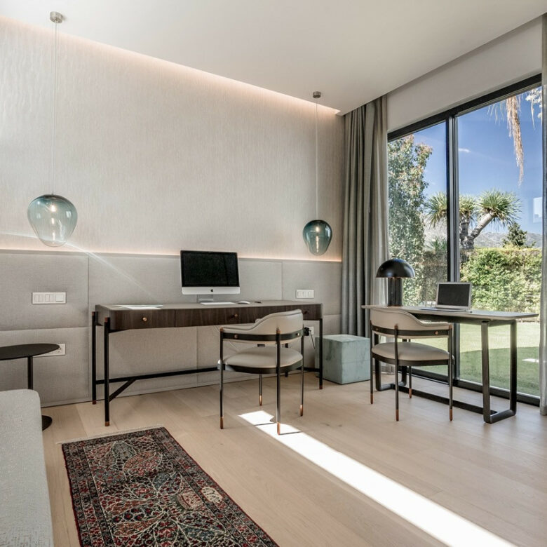 FOR SALE 🏡 Contemporary 5-Bedroom Villa with Panoramic Sea Views – Las Lomas del Marbella Club, Golden Mile, Marbella 🇪🇸