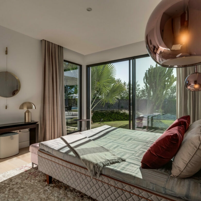 FOR SALE 🏡 Contemporary 5-Bedroom Villa with Panoramic Sea Views – Las Lomas del Marbella Club, Golden Mile, Marbella 🇪🇸