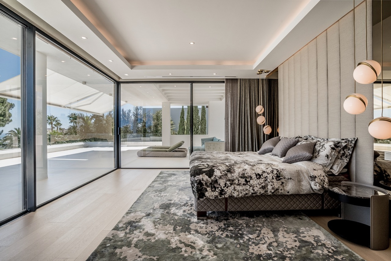 FOR SALE 🏡 Contemporary 5-Bedroom Villa with Panoramic Sea Views – Las Lomas del Marbella Club, Golden Mile, Marbella 🇪🇸