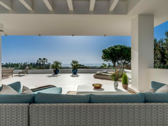 FOR SALE 🏡 Contemporary 5-Bedroom Villa with Panoramic Sea Views – Las Lomas del Marbella Club, Golden Mile, Marbella 🇪🇸
