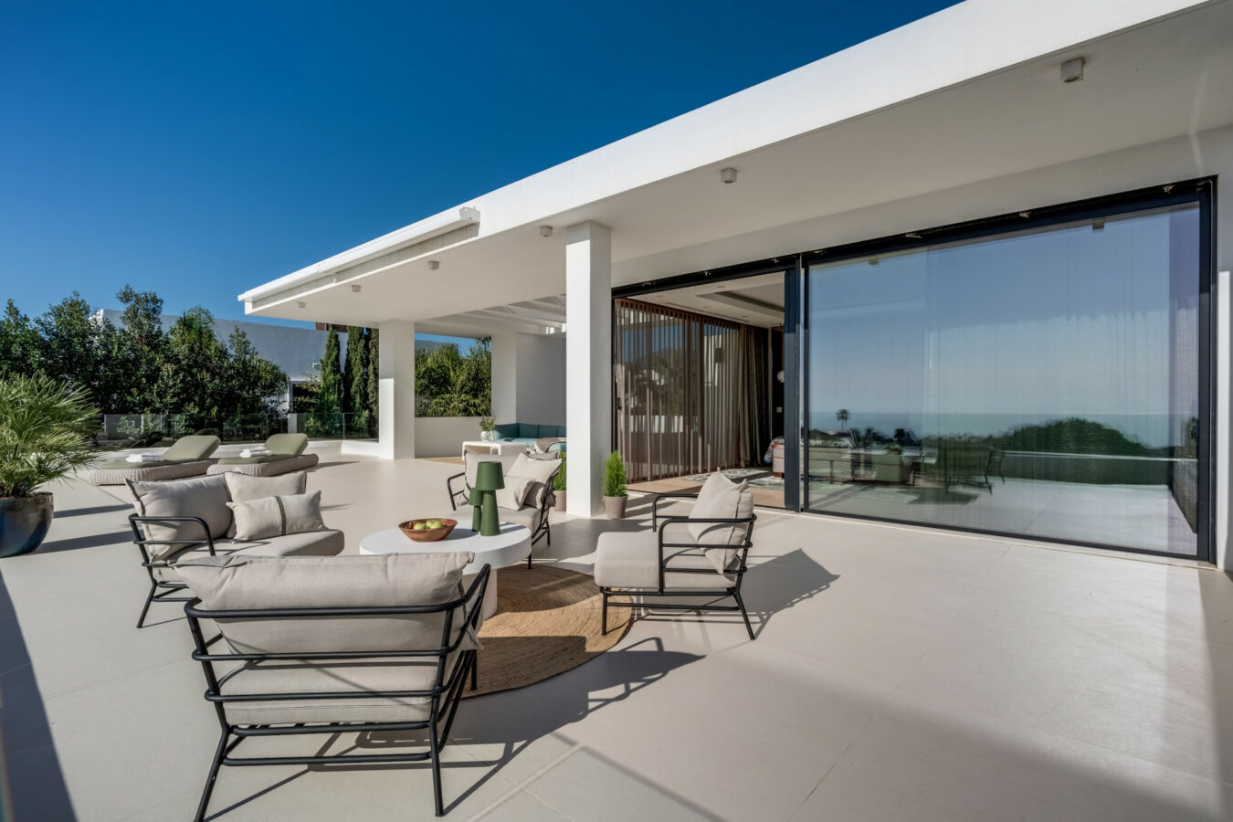 FOR SALE 🏡 Contemporary 5-Bedroom Villa with Panoramic Sea Views – Las Lomas del Marbella Club, Golden Mile, Marbella 🇪🇸