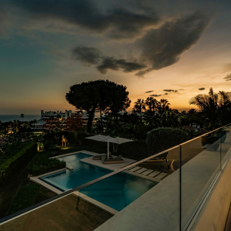FOR SALE 🏡 Contemporary 5-Bedroom Villa with Panoramic Sea Views – Las Lomas del Marbella Club, Golden Mile, Marbella 🇪🇸